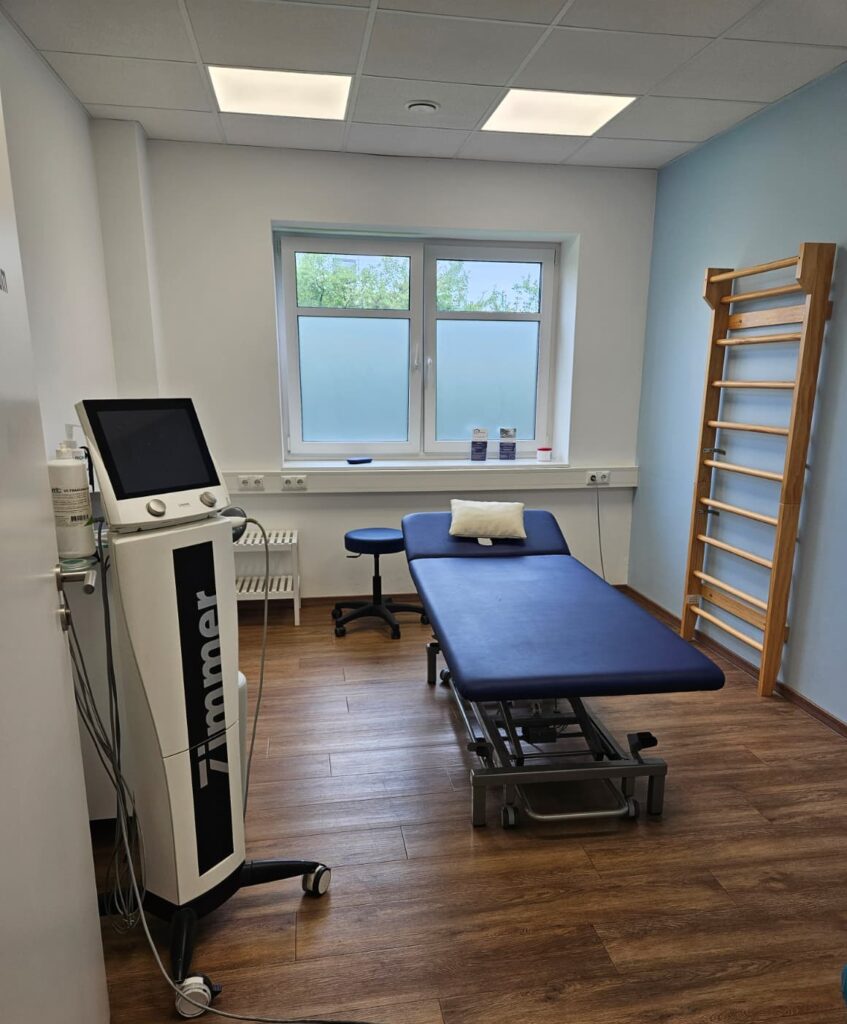 Behandlungsraum für Elektro- und Ultraschalltherapie in Kaltenkirchen